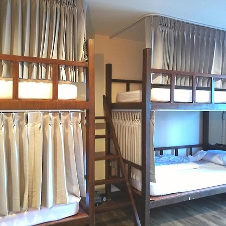 Phobphan Hostel Бангкок Экстерьер фото