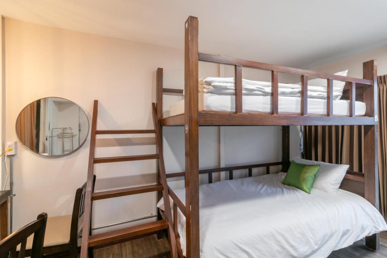 Phobphan Hostel Бангкок Экстерьер фото