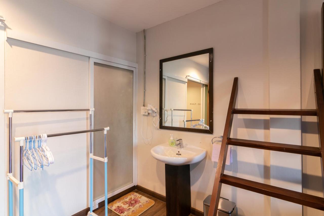 Phobphan Hostel Бангкок Экстерьер фото